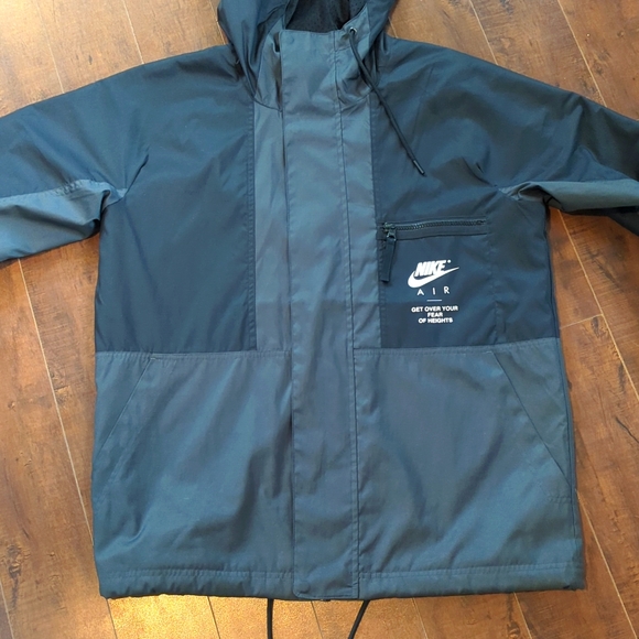 Nike air jacket - Picture 3 of 8